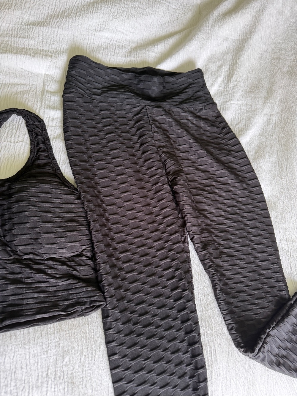 Black Women's Textured Leggings and Sports Bra Set - Picture 2 of 5